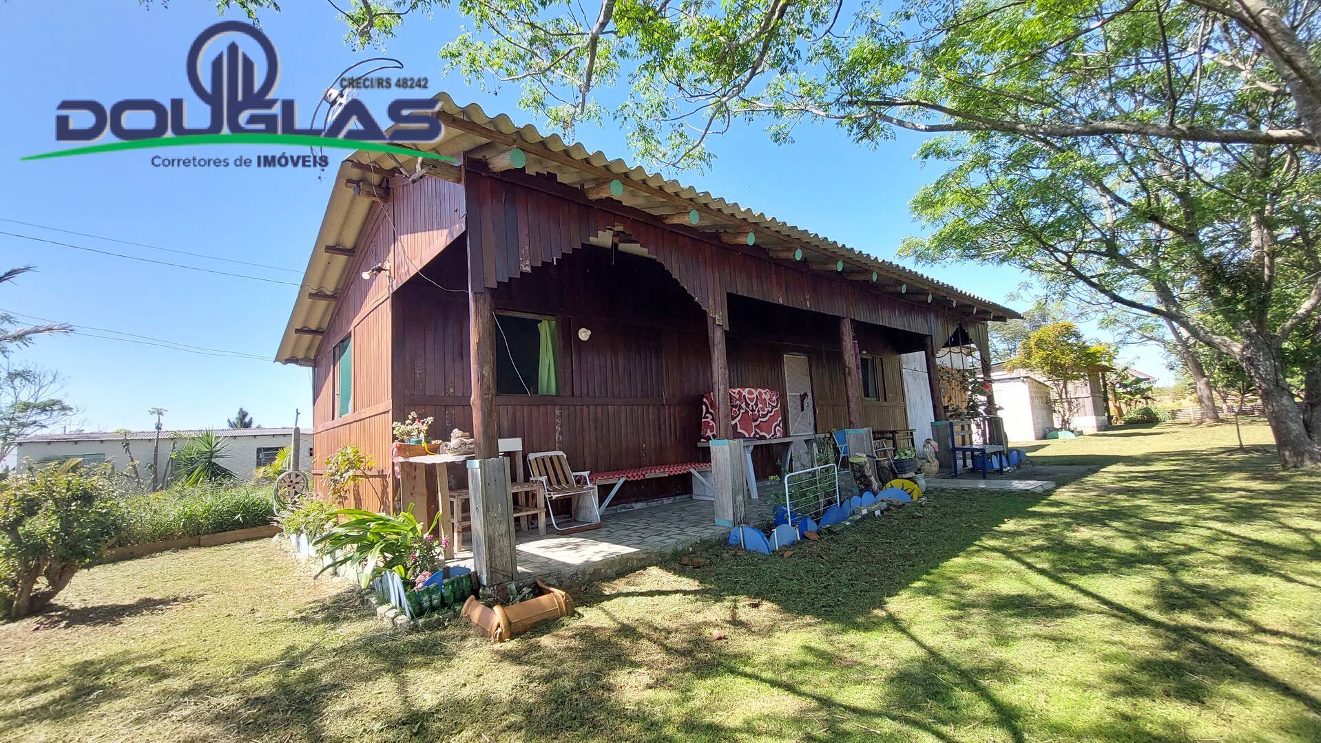 Casa à venda com 2 quartos, 60m² - Foto 1