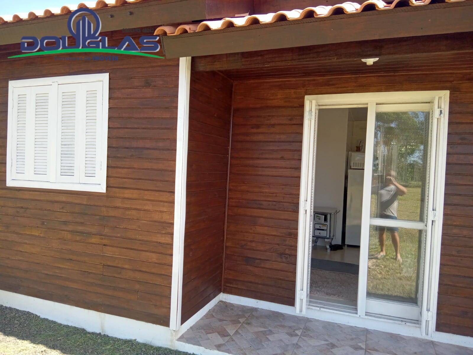 Casa à venda com 2 quartos, 60m² - Foto 2