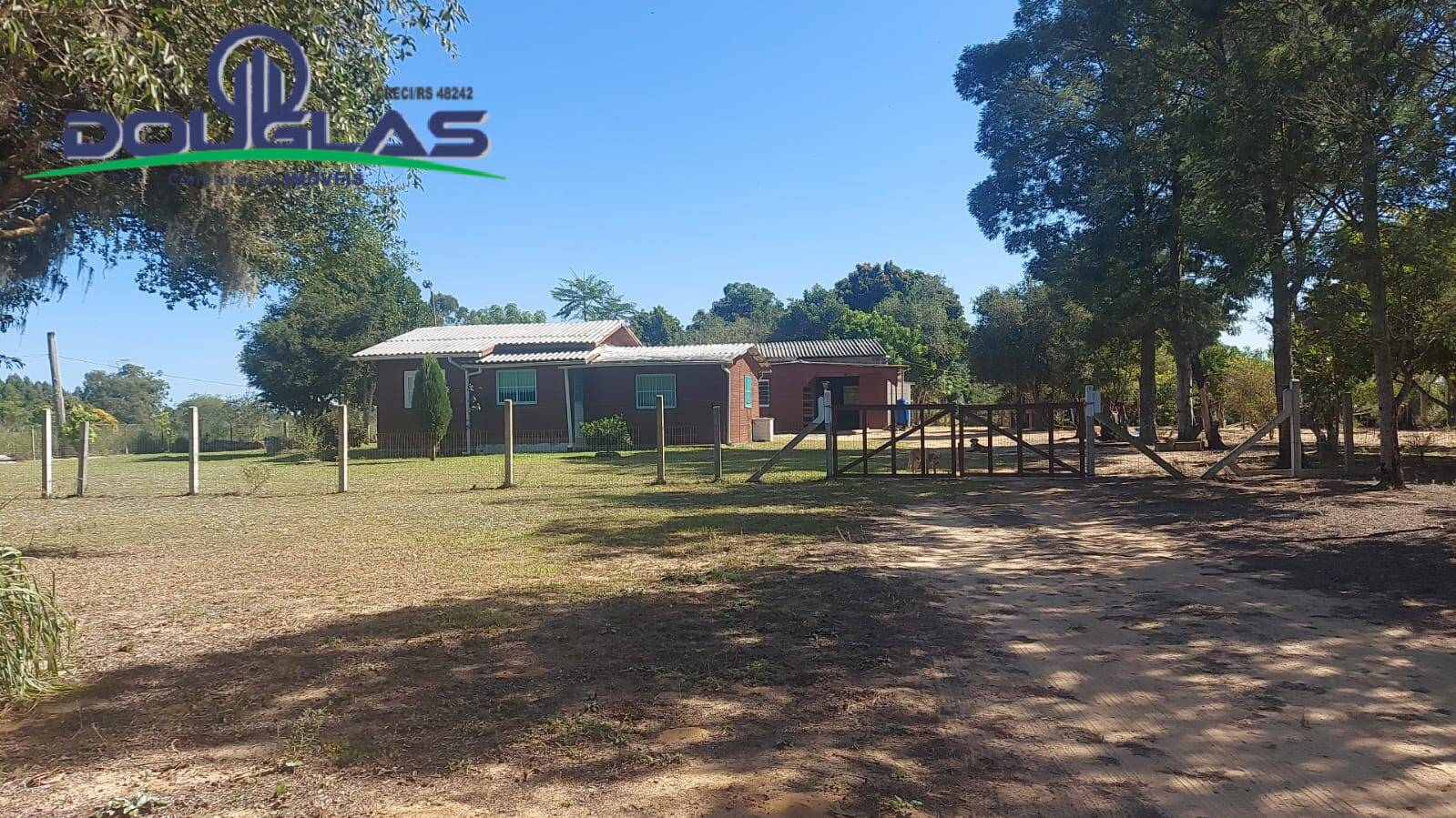 Fazenda à venda com 2 quartos, 11000m² - Foto 2