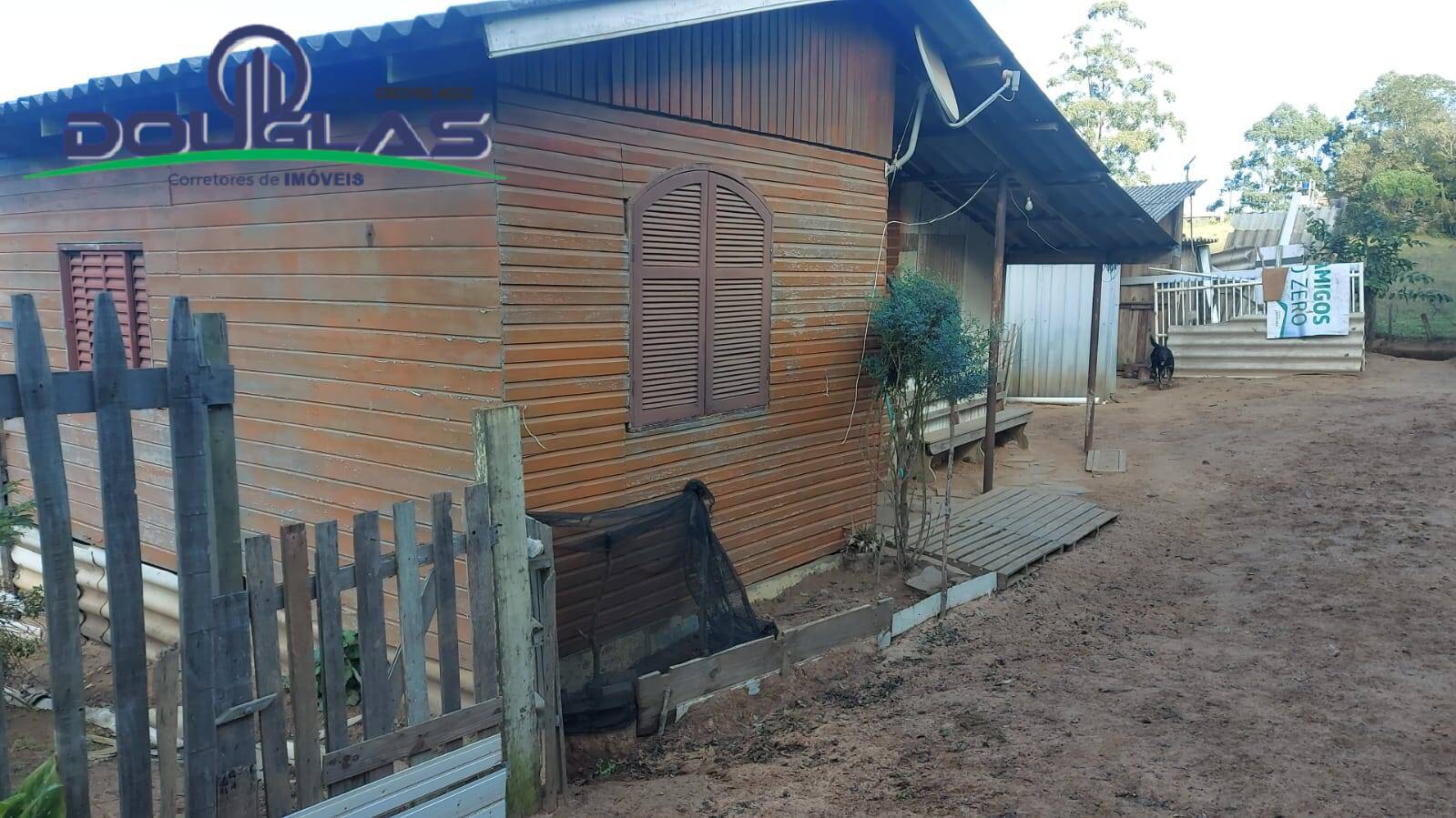 Fazenda à venda com 2 quartos, 204080m² - Foto 1