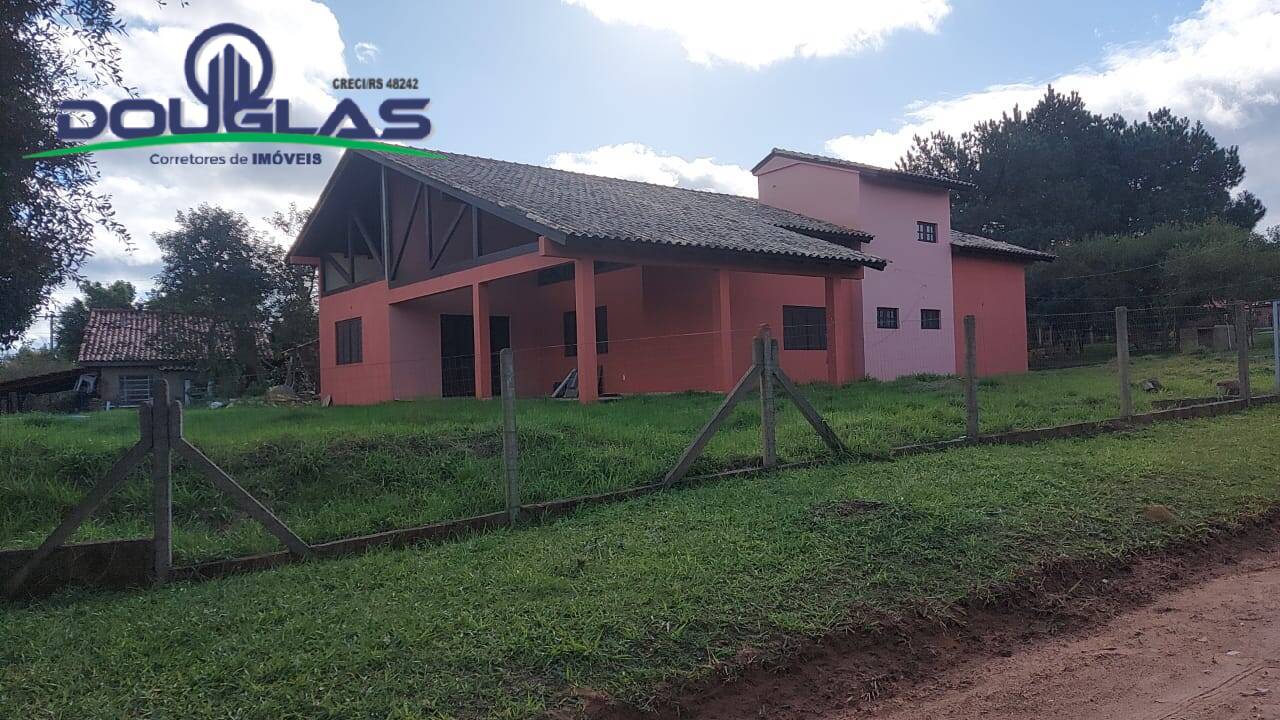 Casa à venda com 4 quartos, 1600m² - Foto 2