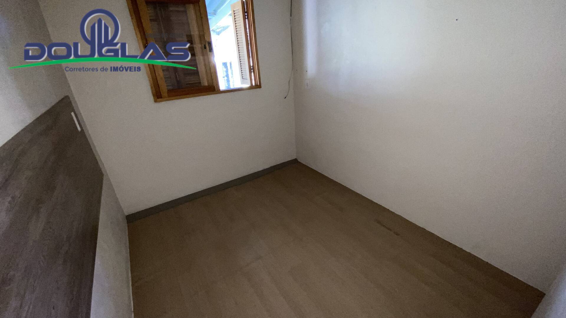 Casa à venda com 2 quartos, 660m² - Foto 20