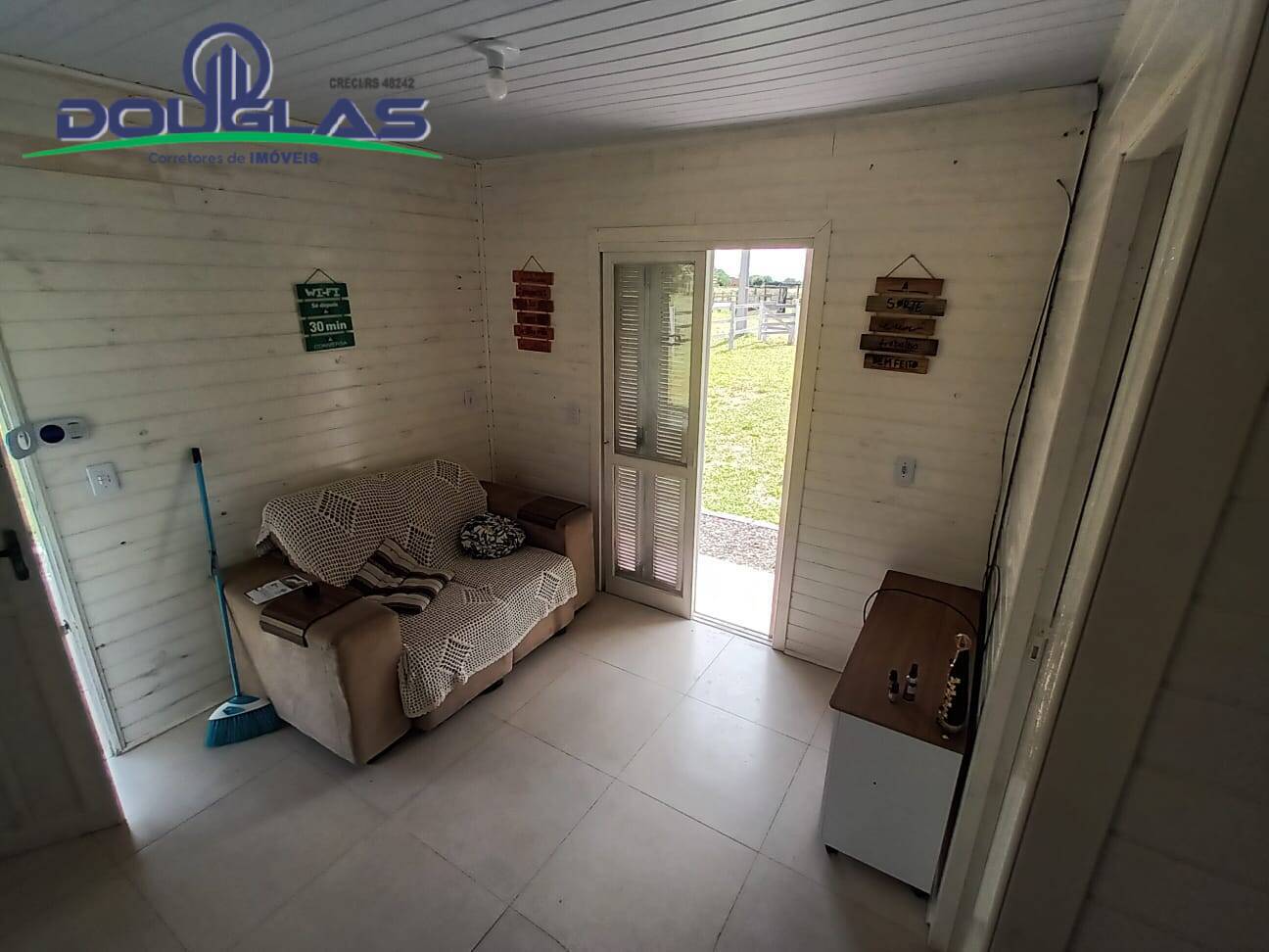 Casa à venda com 2 quartos, 60m² - Foto 4