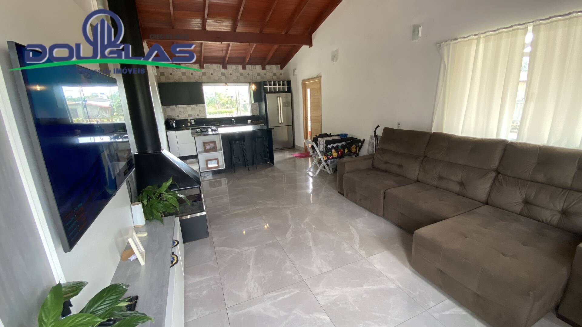 Casa à venda com 2 quartos, 400m² - Foto 4