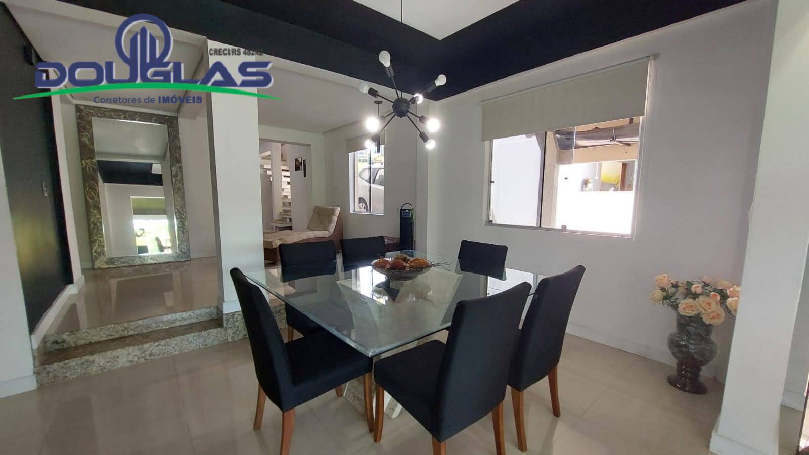 Casa à venda com 3 quartos, 341m² - Foto 10