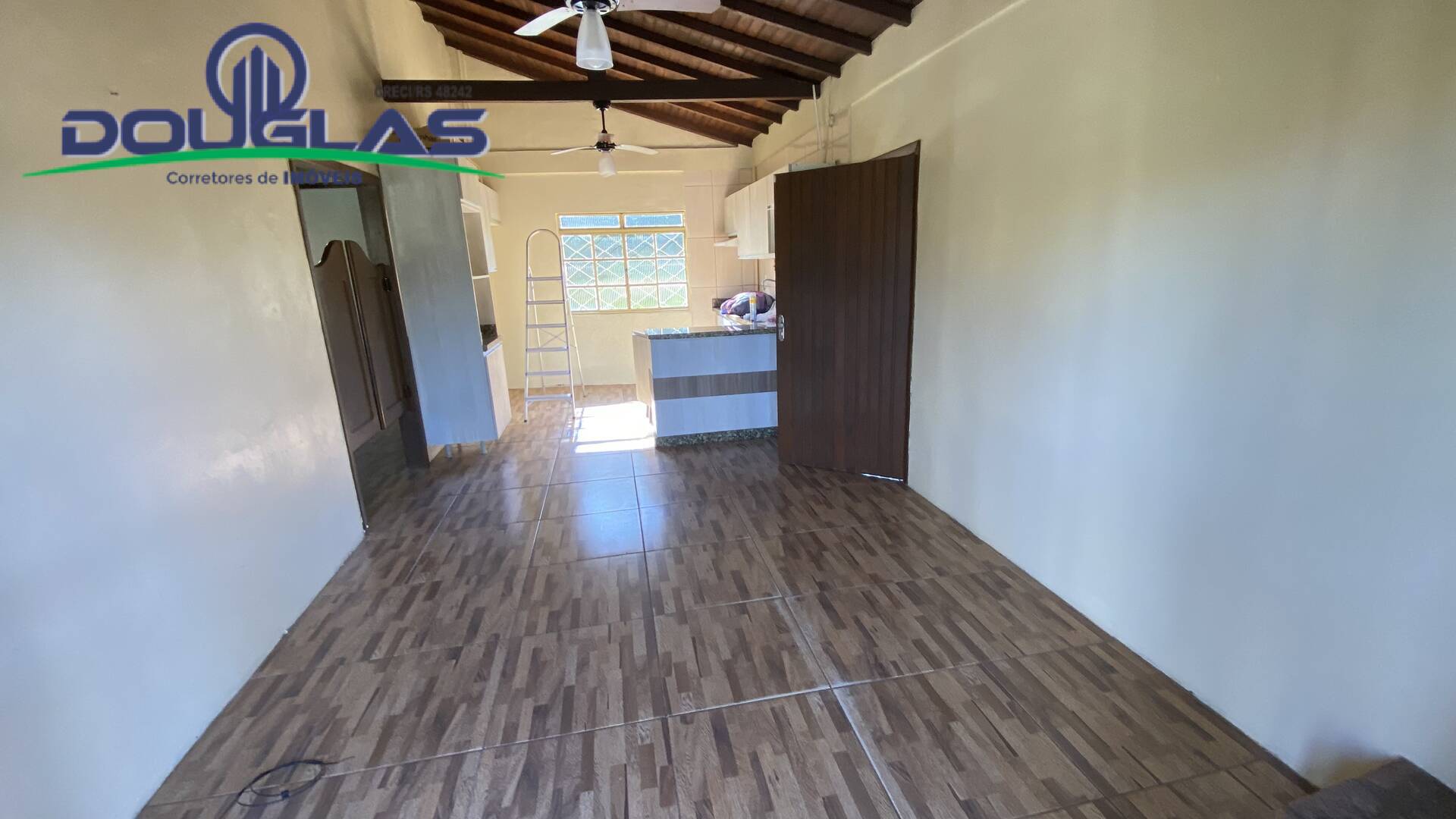 Casa à venda com 2 quartos, 120m² - Foto 4