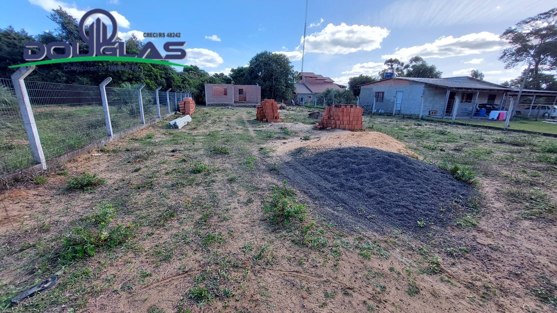 Terreno à venda, 800m² - Foto 1